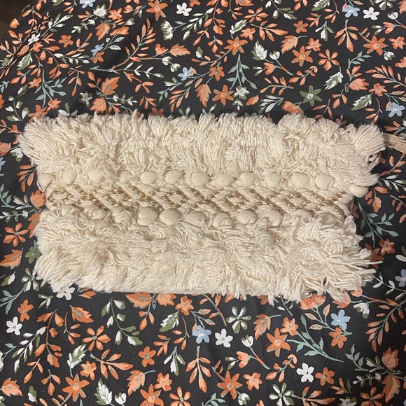 Universal thread jacquard print handloom pouch clutch - Picture 1 of 6